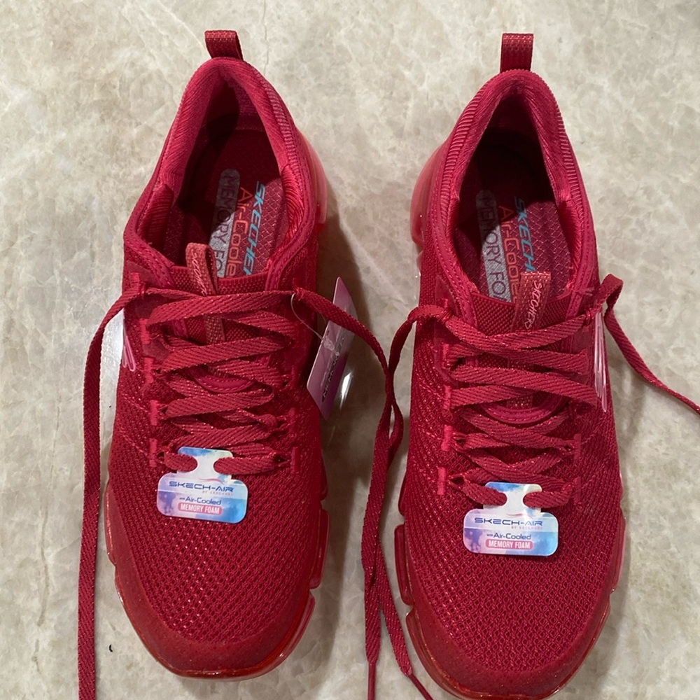 Brand new Sketchers air cooled, memory foam, size 8
